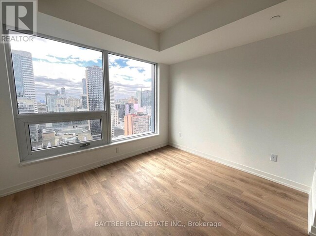 Building Photo - 82 Dalhousie St