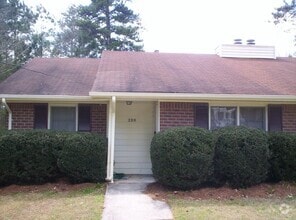Building Photo - 280-290 Chase Dr