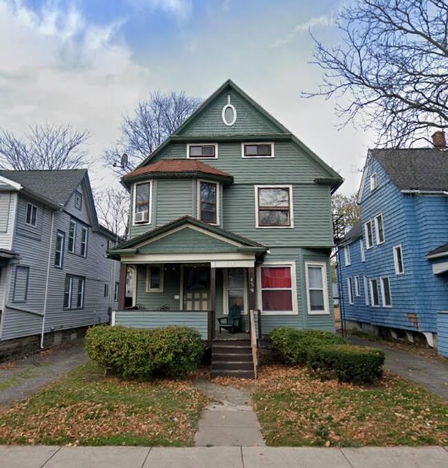 Building Photo - 439 Meigs St