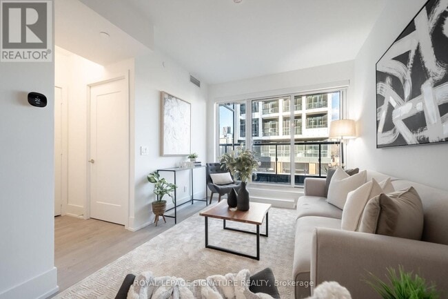 Building Photo - 115 Denison Ave