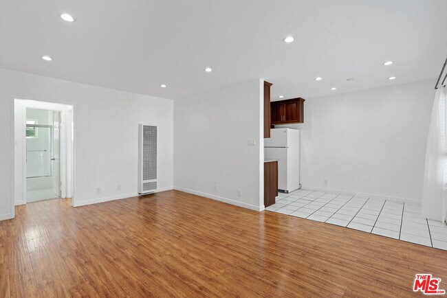 Foto del edificio - 5468 Blackwelder St