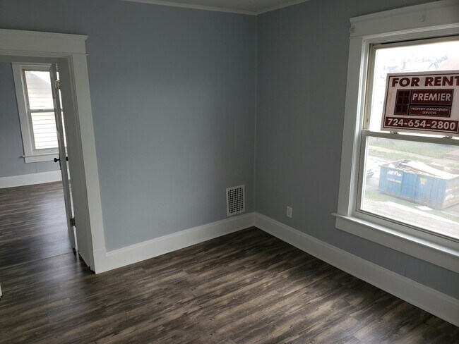 Foto del edificio - 717 N Mercer St