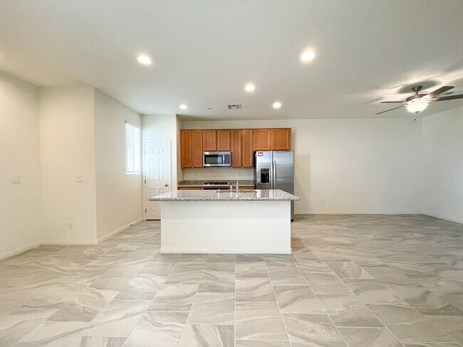 Foto del edificio - 11691 Hamilton Lake Ave