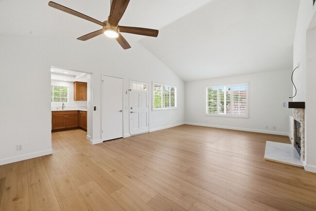 Building Photo - Remodeled Upstairs End Unit In Coral Gardens