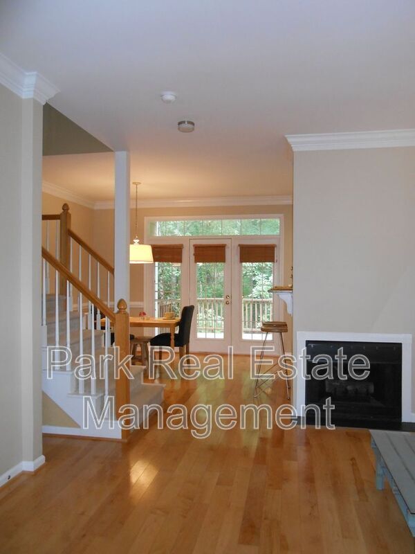 Foto del edificio - 241 Sweet Bay Pl
