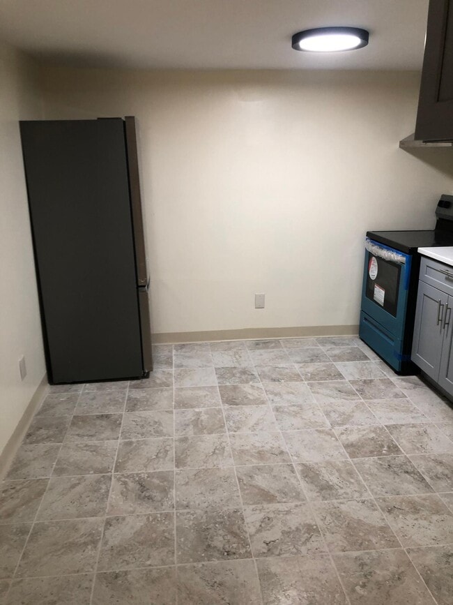 Building Photo - 2618 Ramona St