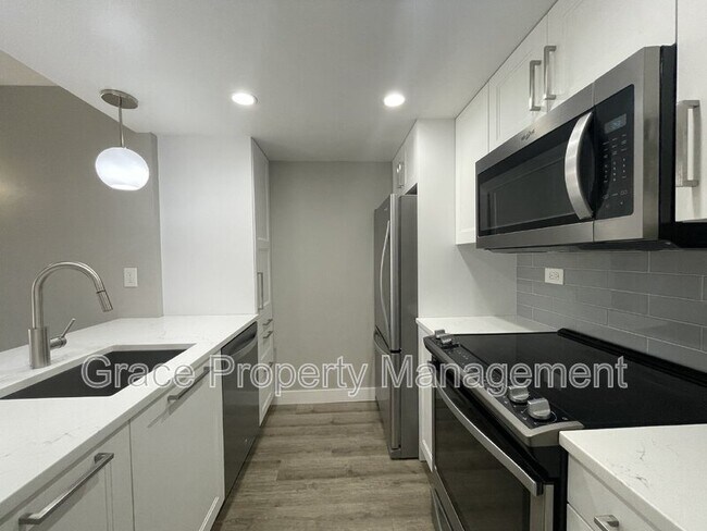 Building Photo - 400 S Lafayette St