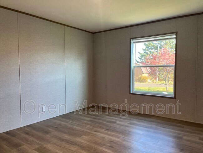 Foto del edificio - 4015 Tower Ave