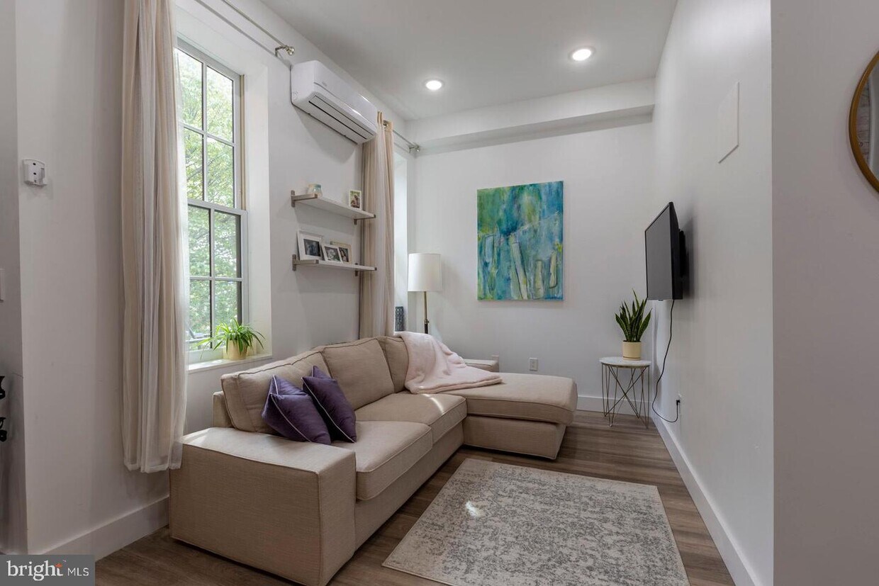 Foto principal - 212 Catharine St