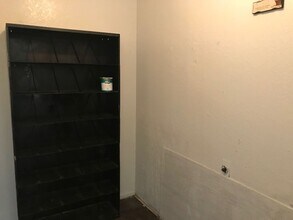 Building Photo - 5226 Waldemar St