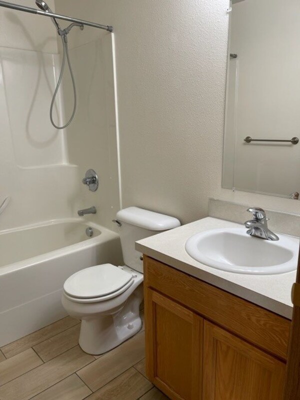 Foto del edificio - 104 Rice Ln