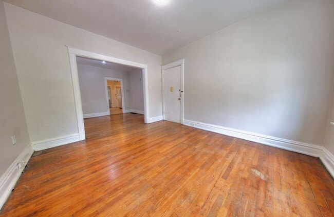 Building Photo - 3144 Magnolia Ave
