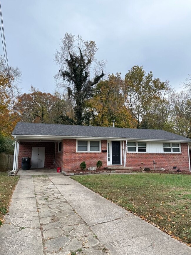 Completely Updated 3 Bed and 1 Bath - Completely Updated 3 Bed and 1 Bath House