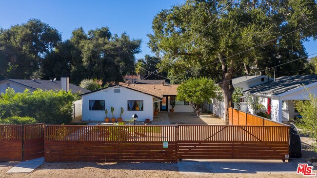 Foto del edificio - 251 N Encinal Ave