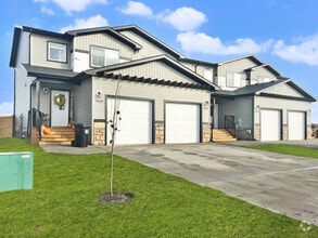 Building Photo - 9520-95113 113 Ave