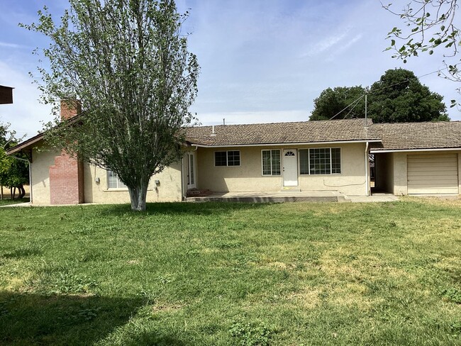 Foto del edificio - **NOW AVAILABLE!! COUNTRY HOME IN LOS BANOS