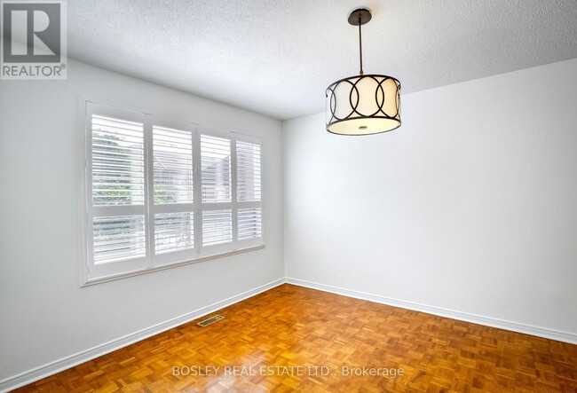 Photo du bâtiment - 122 Lisgar St