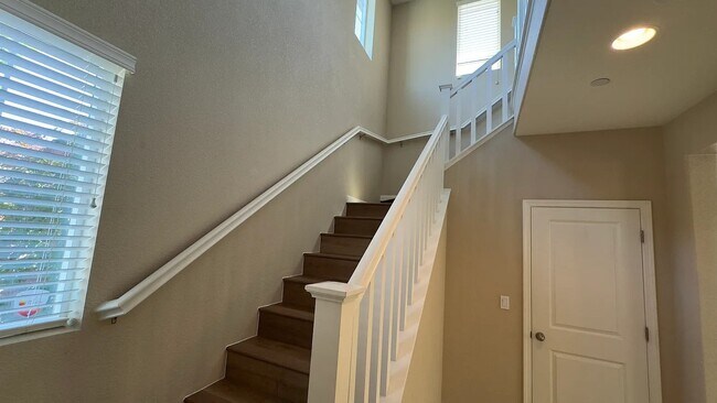 Foto del edificio - 2501 Chuck Hammond Dr