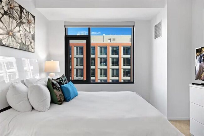 Foto del edificio - 345 Harrison Ave