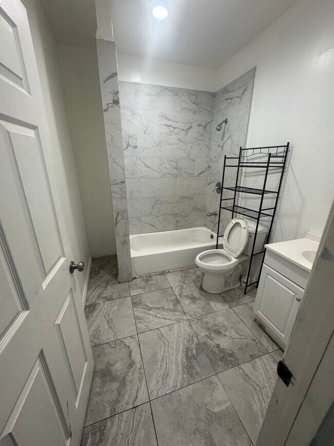 Foto del edificio - 4502 S Broadway