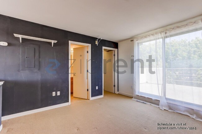 Building Photo - 403 Liquid Sugar Dr