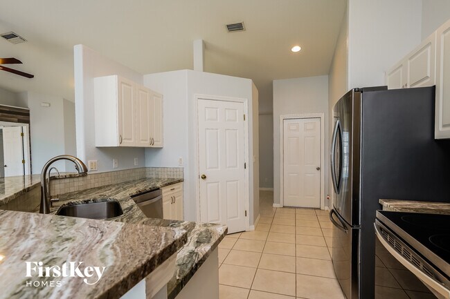 Foto del edificio - 1222 SW 15th St