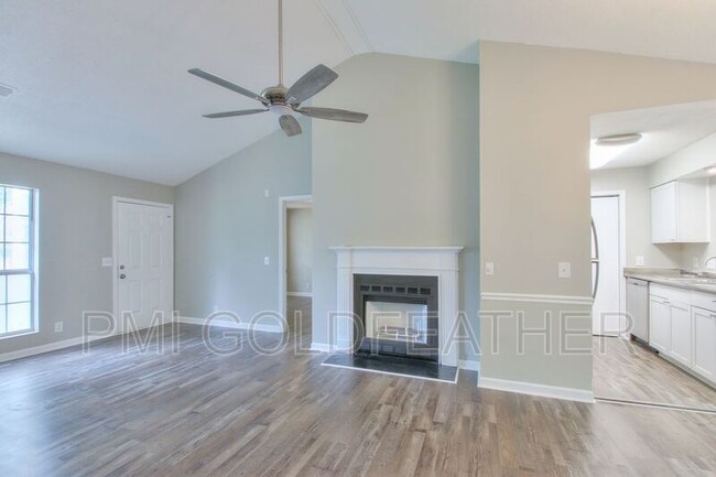 Building Photo - 3019 Chelsea Way