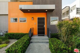 Building Photo - 6072 Pickford St