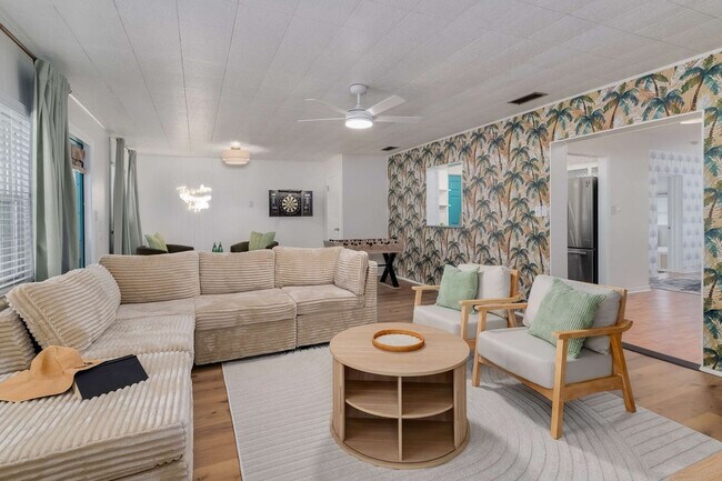 Foto del edificio - 1322 W Knollwood St