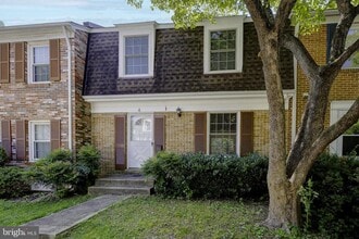 Building Photo - 4 Ritchfield Ct