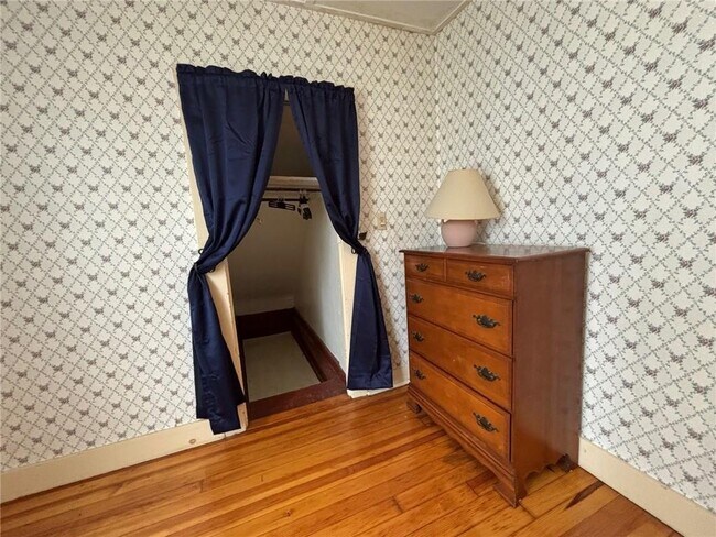 Foto del edificio - 107 Prospect Hill St
