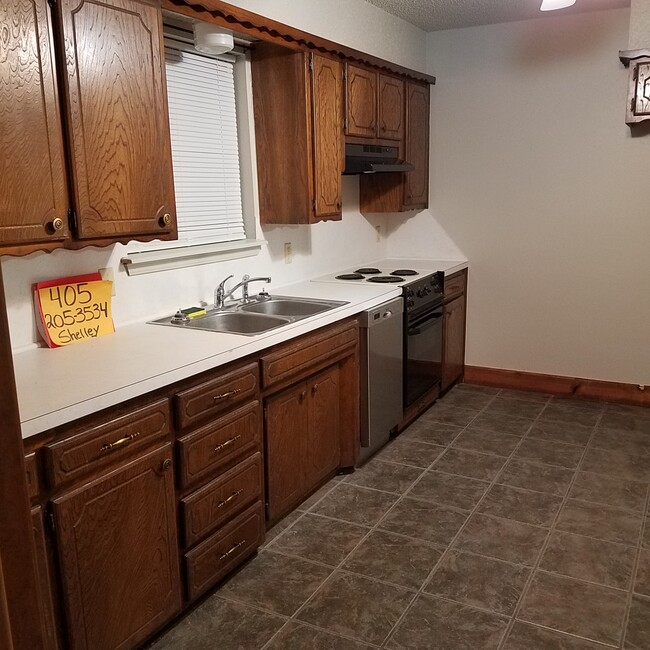 Kitchen - 1222 Kimberly Dr