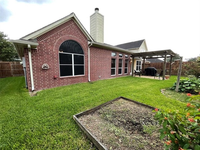 Building Photo - 6710 Kevincrest Dr