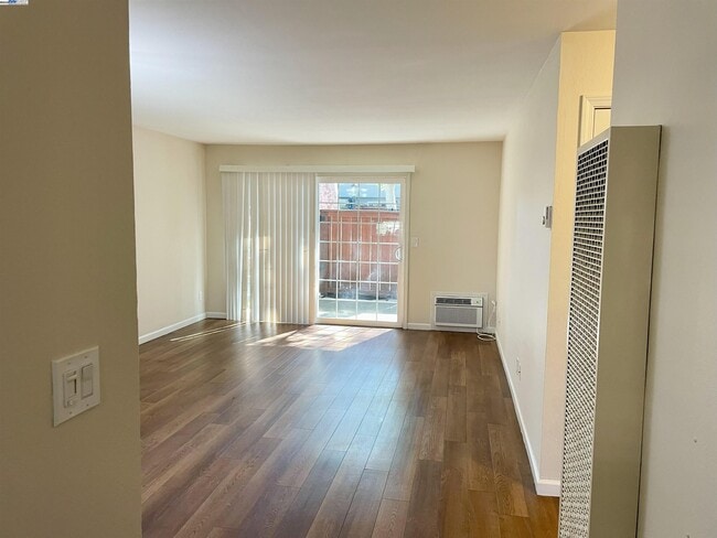 Foto del edificio - 7317 Starward Dr
