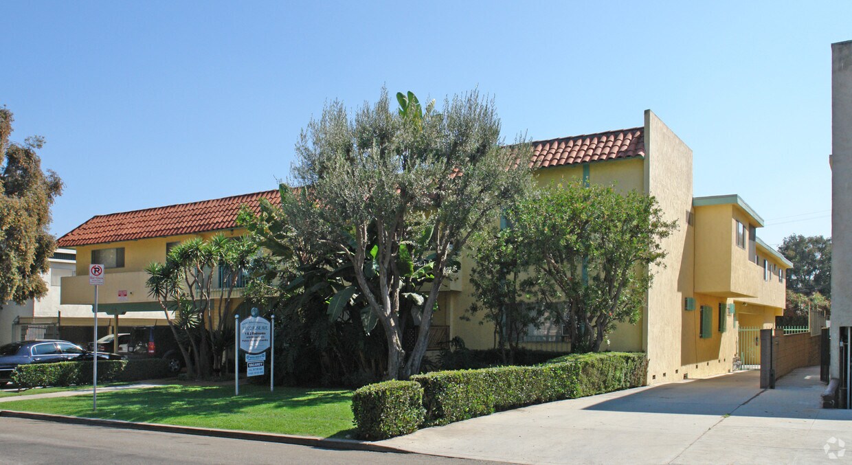 Building Photo - Villa Rosa Apts.