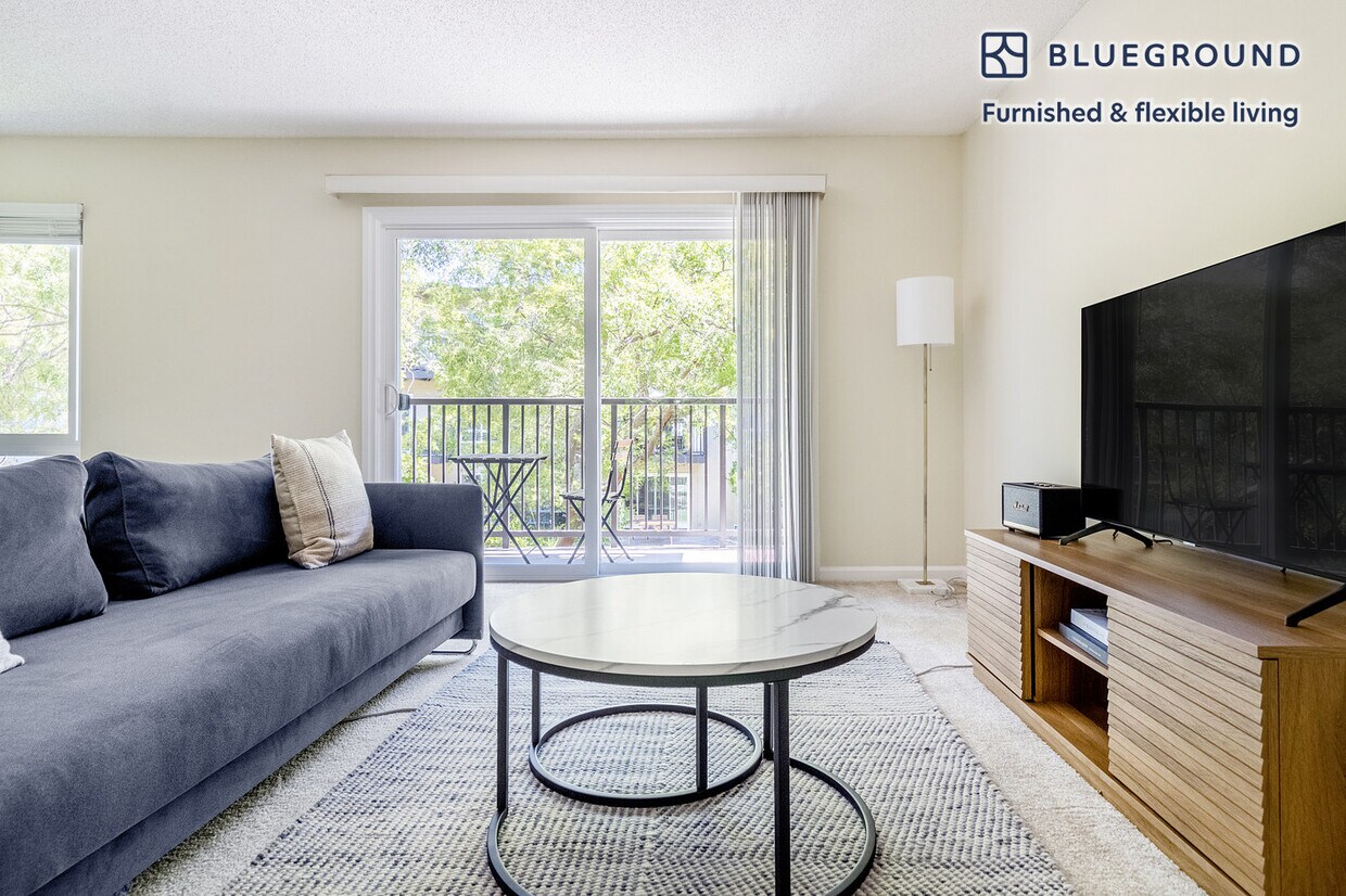 Foto principal - 1812 Sand Hill Rd