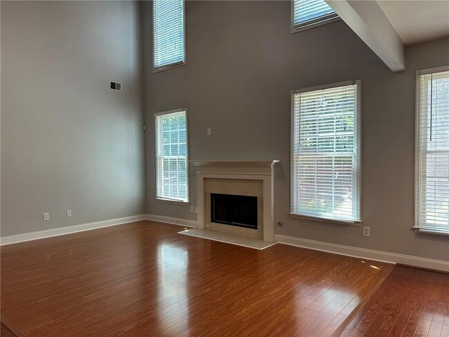 Foto del edificio - 669 Maple Grove Way