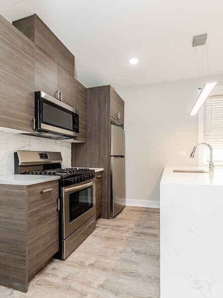 Foto del edificio - 2237 South Sacramento Avenue Unit 2