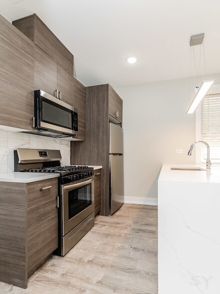 Building Photo - 2237 South Sacramento Avenue Unit 2