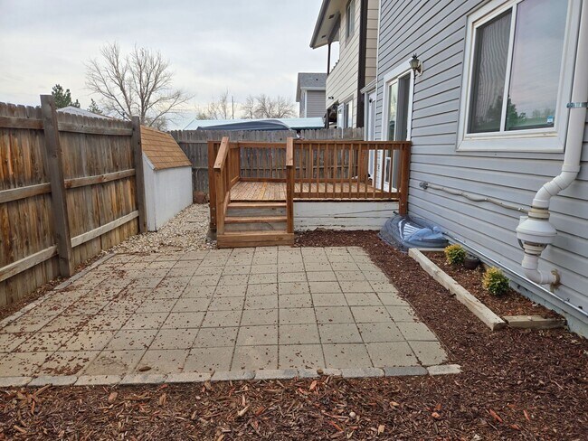 Building Photo - Updated 3-Bedroom Townhome Available For R...