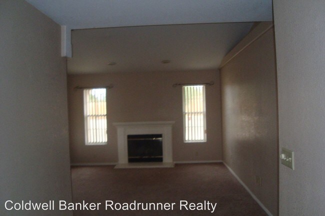 Foto del edificio - 3 br, 2 bath House - 72555 Larrea Ave