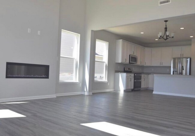 Building Photo - 15269 Porcini Way