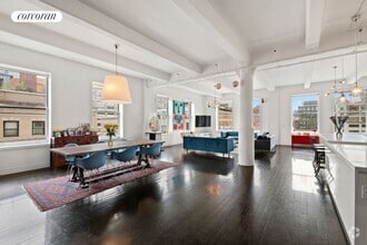 Building Photo - 161 Hudson St