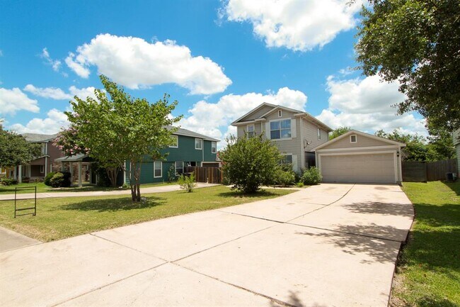 Building Photo - 11417 Hungry Horse Dr