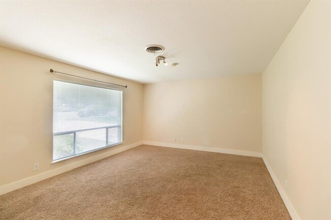Building Photo - 2604 Rock Terrace Dr