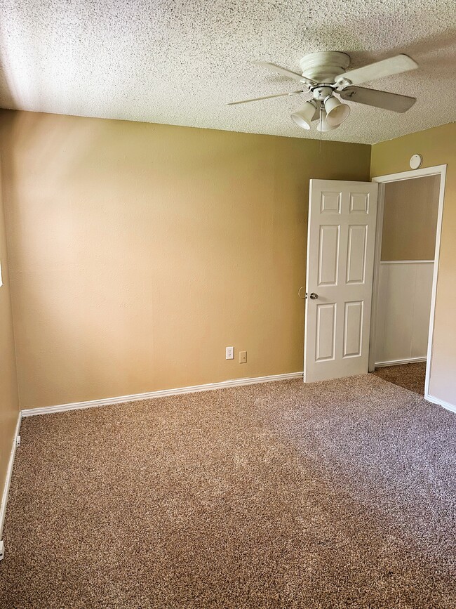 Building Photo - 1140 Tyra Ln