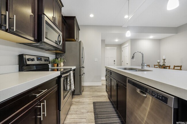 Foto del edificio - 9288 Castlebury Ct