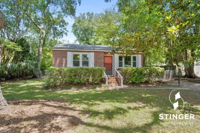 Building Photo - 153 Williams St