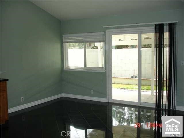 Foto del edificio - 1749 N Rutherford St