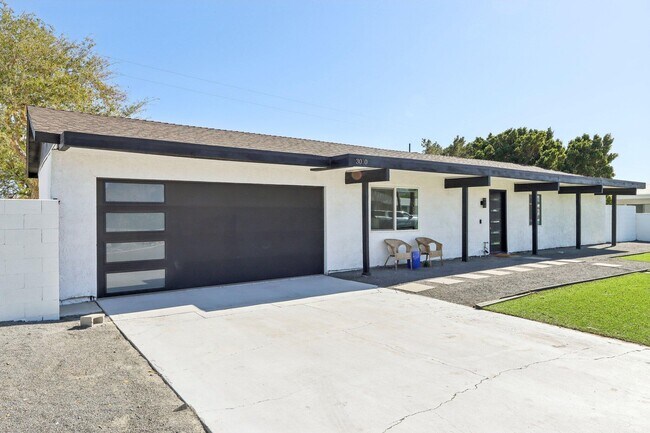 Building Photo - 3010 N Chuperosa Rd